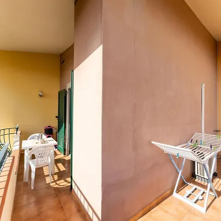 Modern House In Appartamento